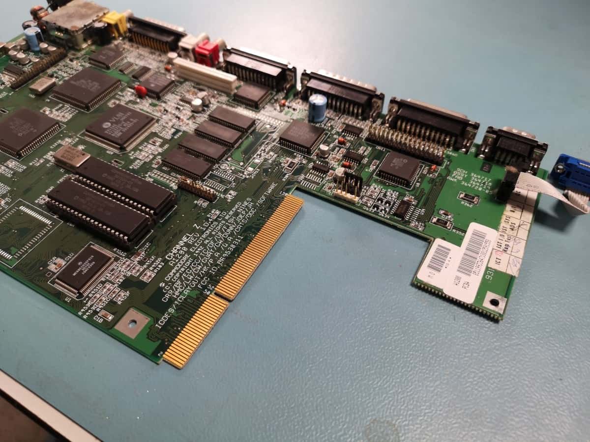 A Guide to Amiga 1200 Disassembly